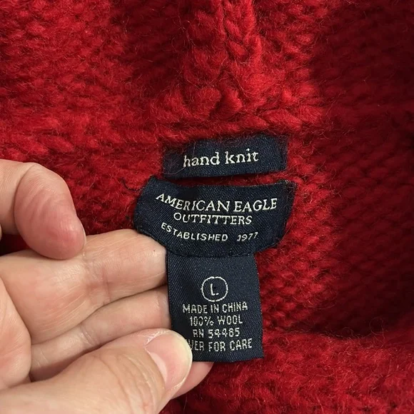 American Eagle Chunky Hand Knit Wool Snowflake Ski Winter Red Hooded Sweater - L - Picture 8 of 8